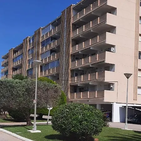 Urbatenis Apartment *